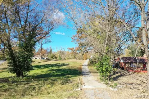 12223 Fontaine Ln, Florissant, MO 63138