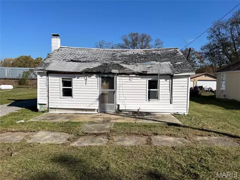 114 Oak St, Morrison, MO 65061
