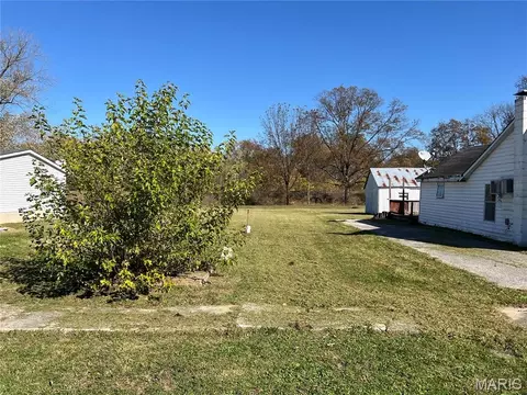 114 Oak St, Morrison, MO 65061