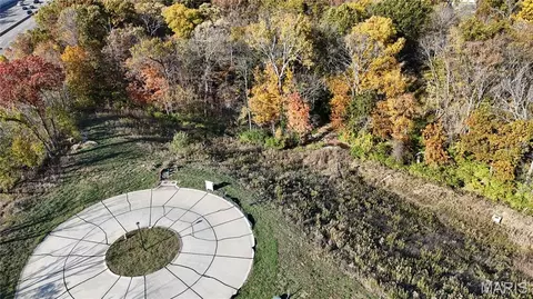 2037 Lily Ave, Kirkwood, MO 63122