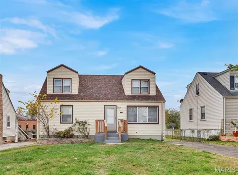 9822 Zykan Dr, Saint Louis, MO 63114