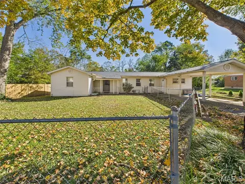2312 Earl St, Poplar Bluff, MO 63901
