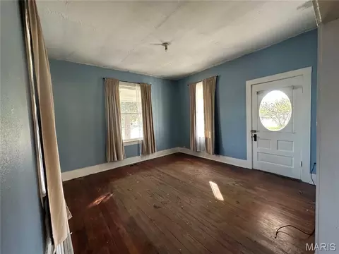 Living - 412 E Howard, Malden, MO 63863 photo 5 of 5