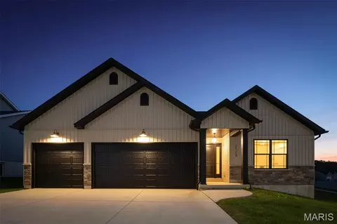 1512 Louisiana Dr, Herculaneum, MO 63048