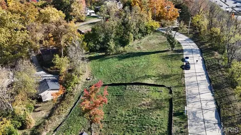 2025 Lily Ave, Kirkwood, MO 63122