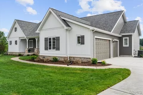 412 Parkview Ln, Eureka, MO 63025