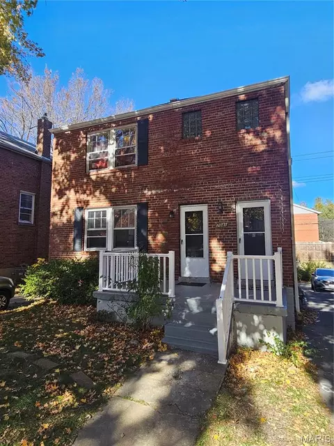 7041 Dartmouth Ave, Saint Louis, MO 63130