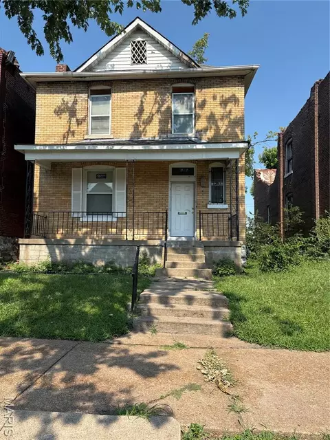 3615 Paris Ave, Saint Louis, MO 63115