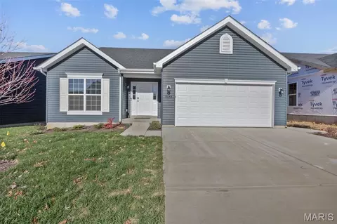 5653 Sun Bear Dr, House Springs, MO 63051