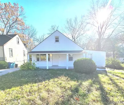 1372 Heydt Ave, Saint Louis, MO 63135