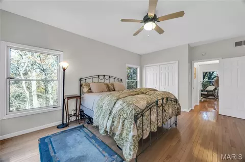 Bedroom - 1845 Eagle Nest Dr, Hermann, MO 65041 photo 4 of 9