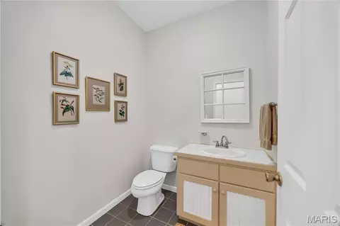 Bath - 1845 Eagle Nest Dr, Hermann, MO 65041 photo 3 of 4