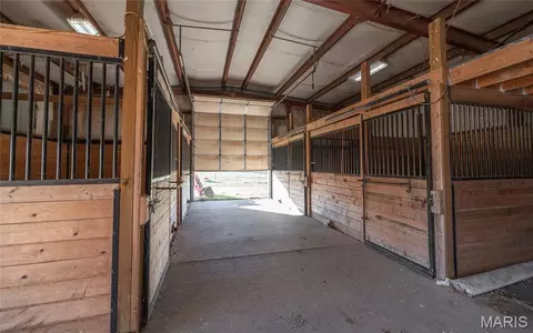 Entry Way - 17265 County Road 8280, Rolla, MO 65401 photo 1 of 8