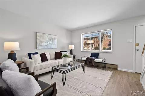 10587 Carroll Wood Way, Sappington, MO 63128