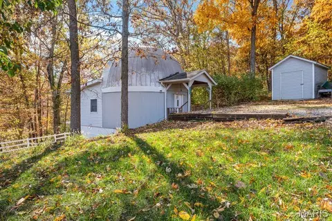 9775 Dogwood Dr, Bartelso, IL 62218