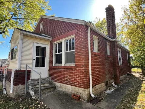 2618 Avie Dr #1, Saint Louis, MO 63136
