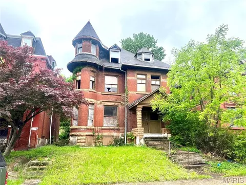4414 Enright Ave, Saint Louis, MO 63108