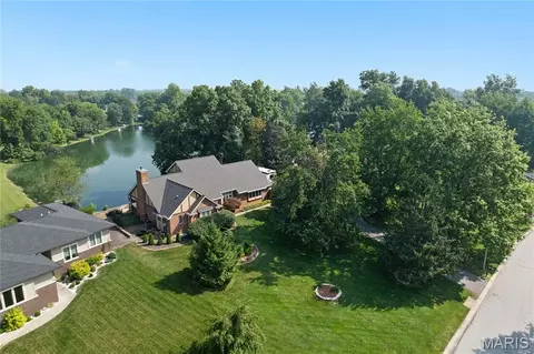 46 Matterhorn Dr, Glen Carbon, IL 62034