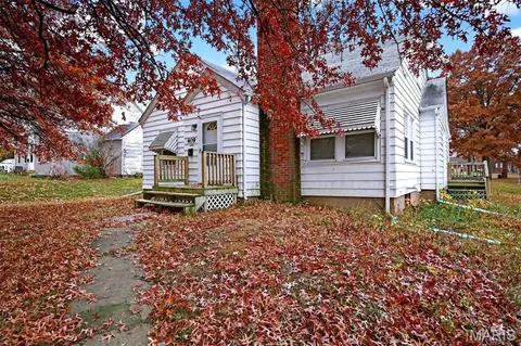 409 Steinhagen Rd, Warrenton, MO 63383