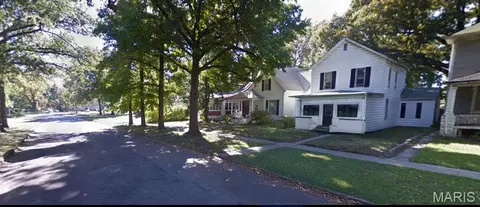 120 N Sycamore St, Centralia, IL 62801 photo 3