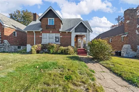 8738 Partridge Ave, Saint Louis, MO 63147