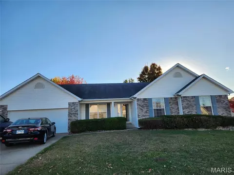 857 Rambling Pine Dr, Saint Charles, MO 63303 photo 1