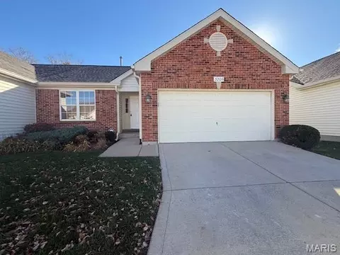 3206 Woodridge Center Pkwy, Saint Louis, MO 63129