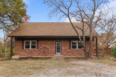2108 Hillsboro Valley Park Rd, High Ridge, MO 63049