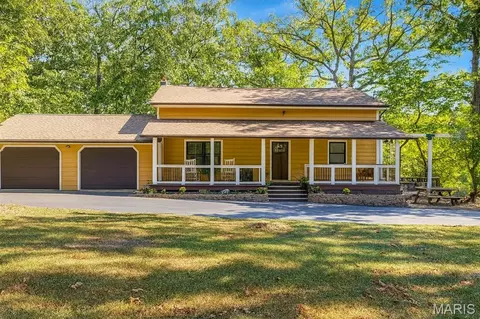 105 Grand Oaks Est, Sullivan, MO 63080