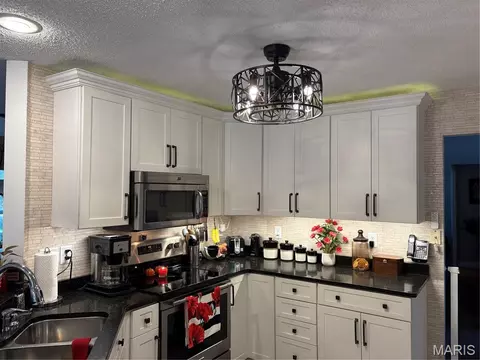Kitchen - 209 Epple Fricke Dr, Hermann, MO 65041 photo 4 of 4