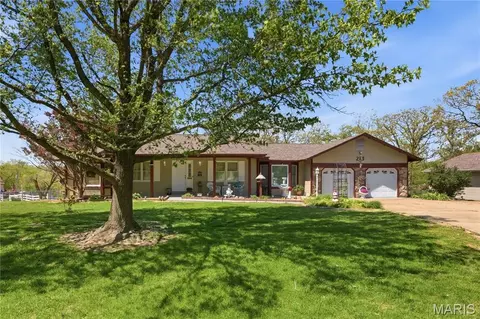 213 Lincoln Ln, Winfield, MO 63389