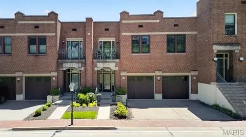 1228 S Main St, Saint Charles, MO 63301