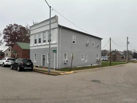 402 N 1st St S, Owensville, MO 65066
