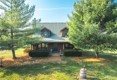 8140 Old Jackson Rd, Farmington, MO 63640