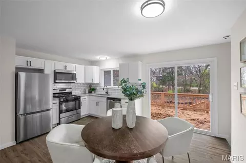 1320 Fenton Hills Rd, Fenton, MO 63026