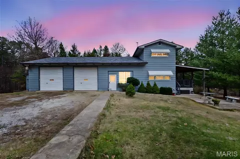 10023 Liberty Rd, Potosi, MO 63664