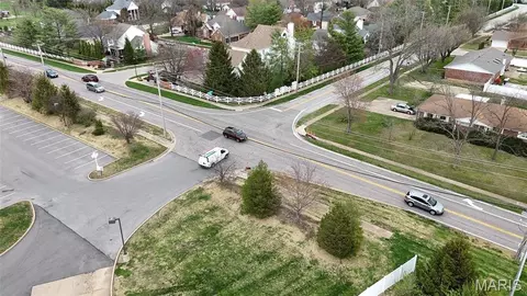6324 Telegraph Rd, Saint Louis, MO 63129