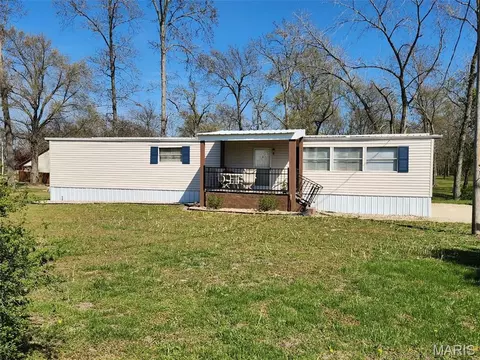 1106 Harrison Ave, Sandoval, IL 62882 photo 2