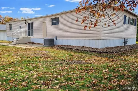 1106 Harrison Ave, Sandoval, IL 62882 photo 4