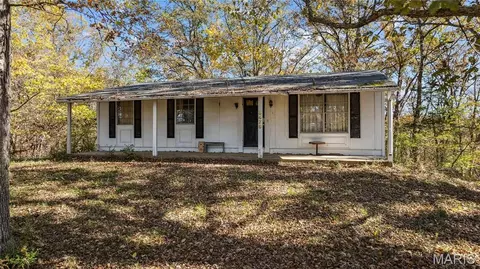 3476 Bassett Rd, Pacific, MO 63069