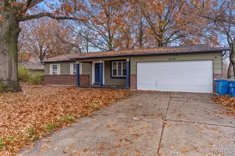 12322 Spanish Pond Rd, Saint Louis, MO 63138