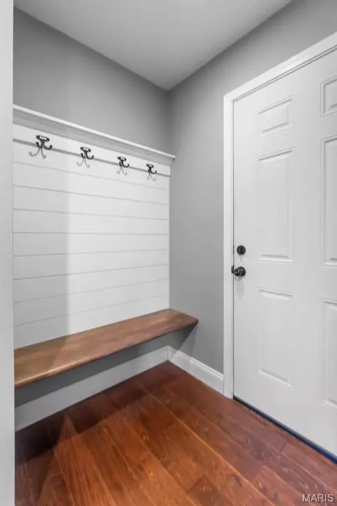 Entry Way - 2864 Clear Spring Pl, Jackson, MO 63755 photo 2 of 3