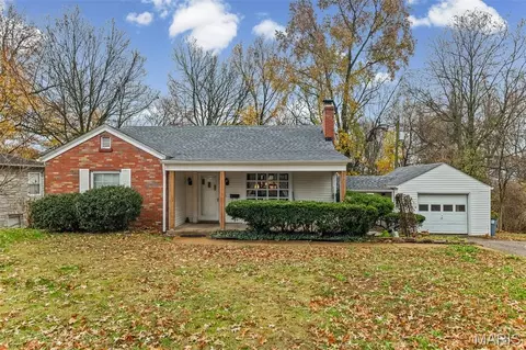 106 N 81st St, Belleville, IL 62223