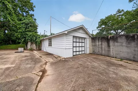 Exterior - 21987 Teak Ln, Saint Robert, MO 65584 photo 3 of 15