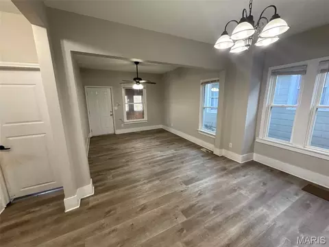 1916 Monroe, Kansas City, MO 64127