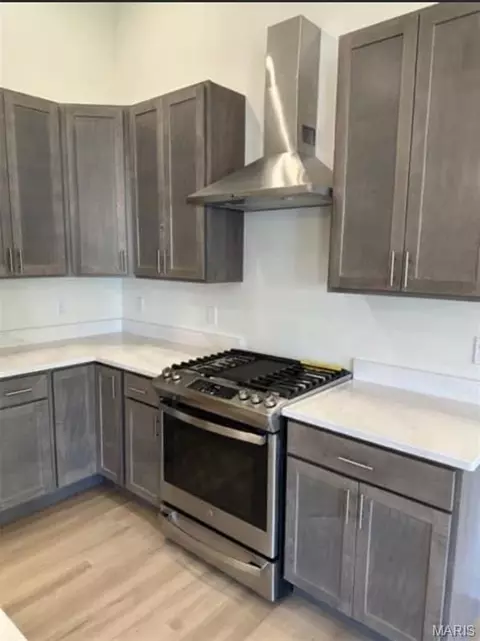 Kitchen - 798 Canary Dr, Ballwin, MO 63021 photo 5 of 6