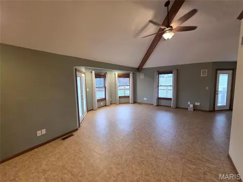 Living - 107 Glaser Rd, Sullivan, MO 63080 photo 2 of 8