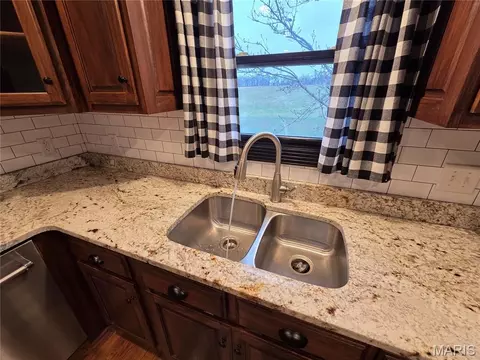 Kitchen - 107 Glaser Rd, Sullivan, MO 63080 photo 4 of 5