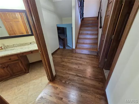 Entry Way - 107 Glaser Rd, Sullivan, MO 63080 photo 6 of 6