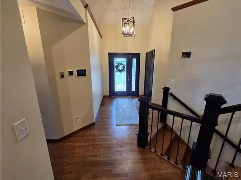 Entry Way - 107 Glaser Rd, Sullivan, MO 63080 photo 3 of 6